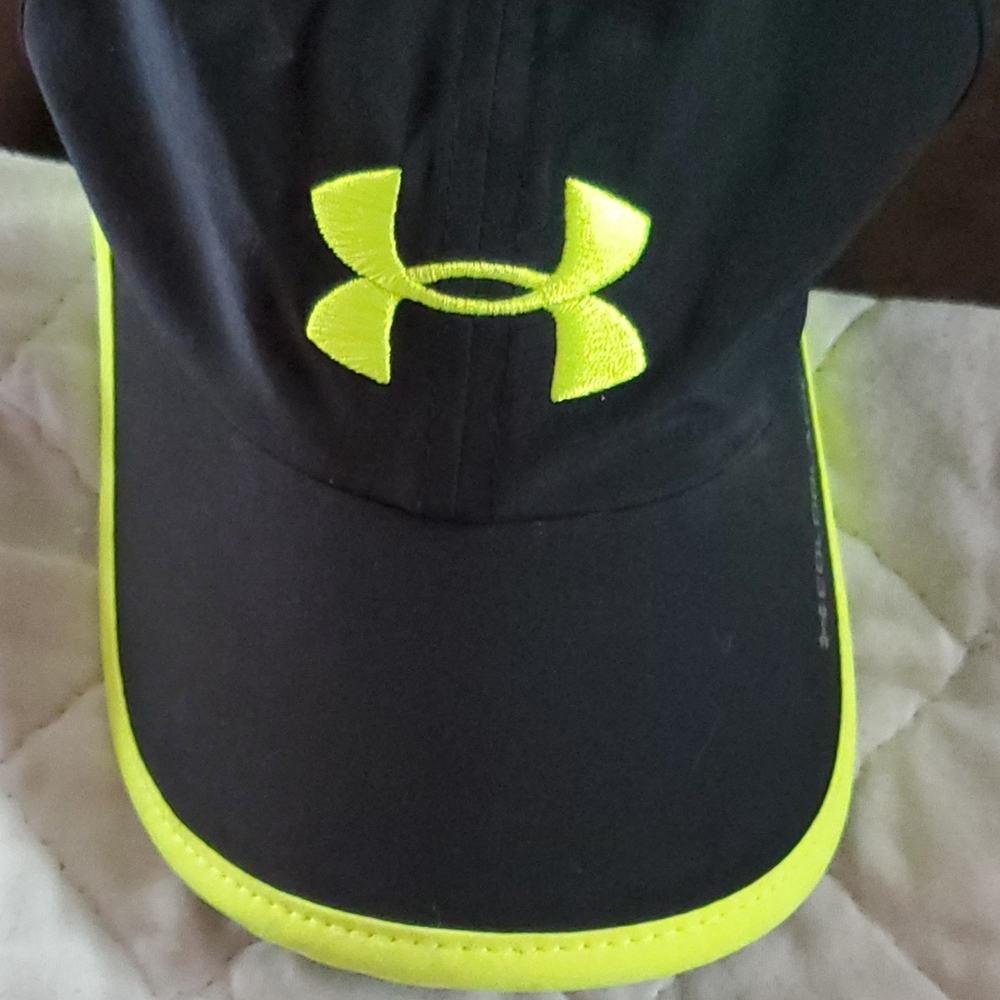 Boys Under Armor Baseball cap